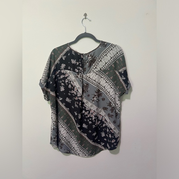 Maurices Multicolor Print Top - Picture 5 of 7